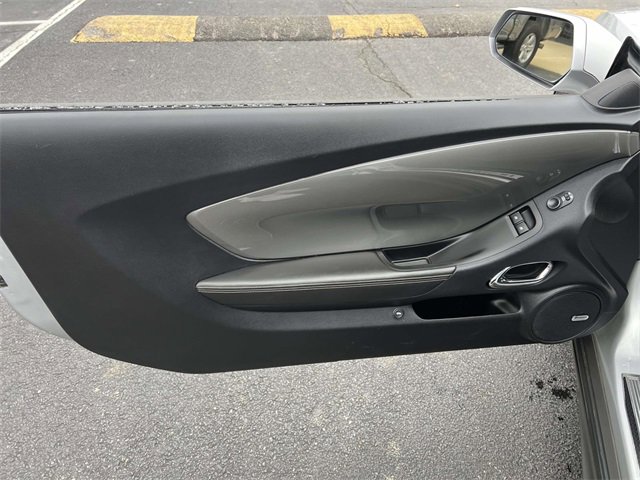 Used 2010 Chevrolet Camaro SS w/ LPO, Ground Effects Package image 11