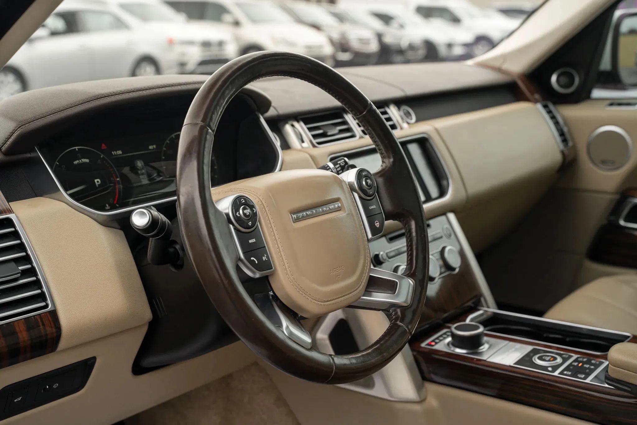 Used 2016 Land Rover Range Rover image 15
