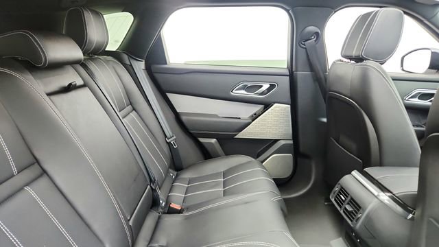 Used 2021 Land Rover Range Rover Velar R-Dynamic S image 25