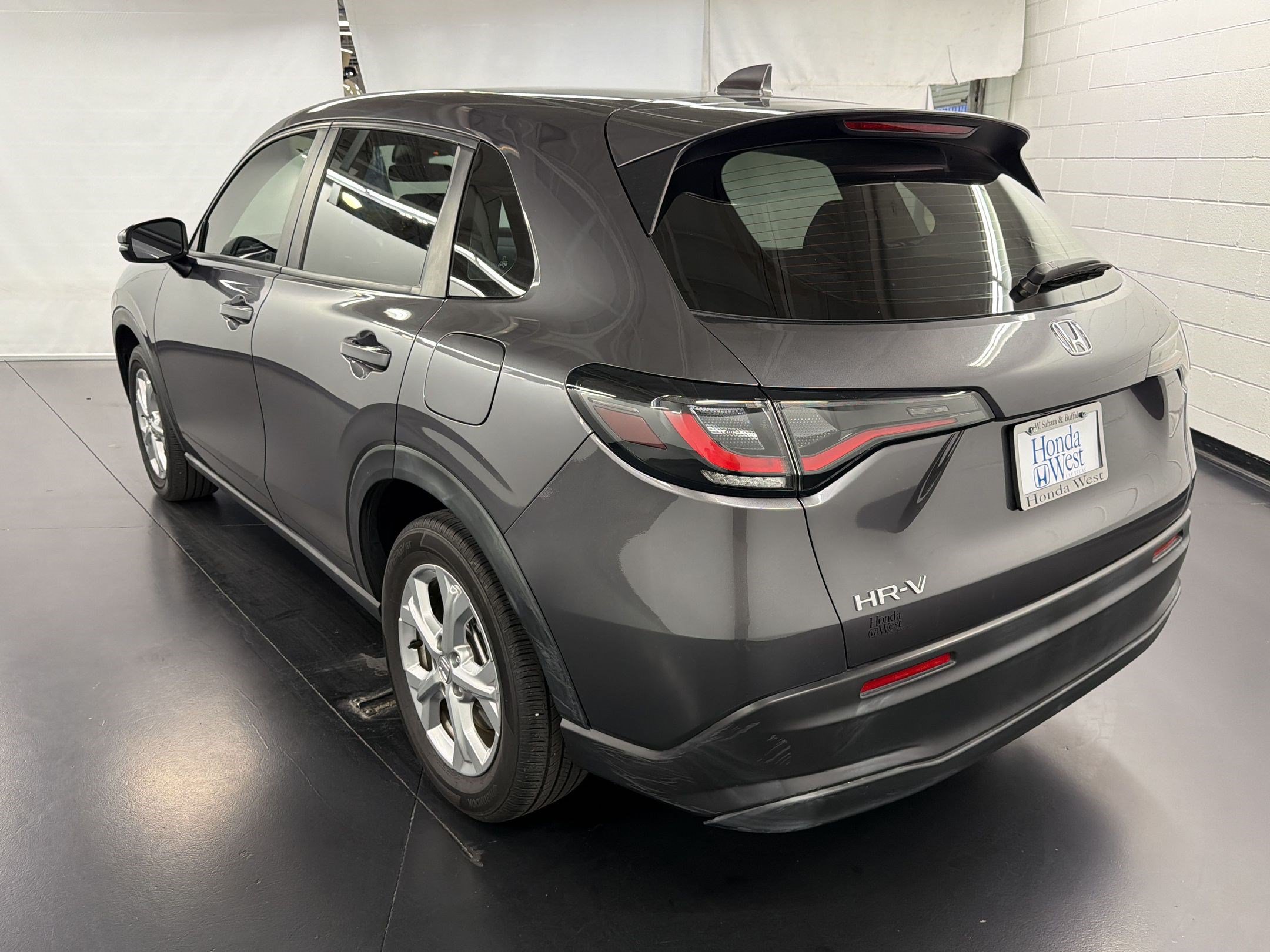 Certified 2024 Honda HR-V LX image 3