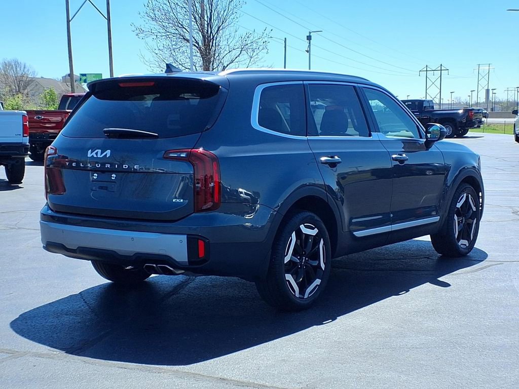 Used 2023 Kia Telluride S w/ S Sunroof Package AWD/4WD image 3