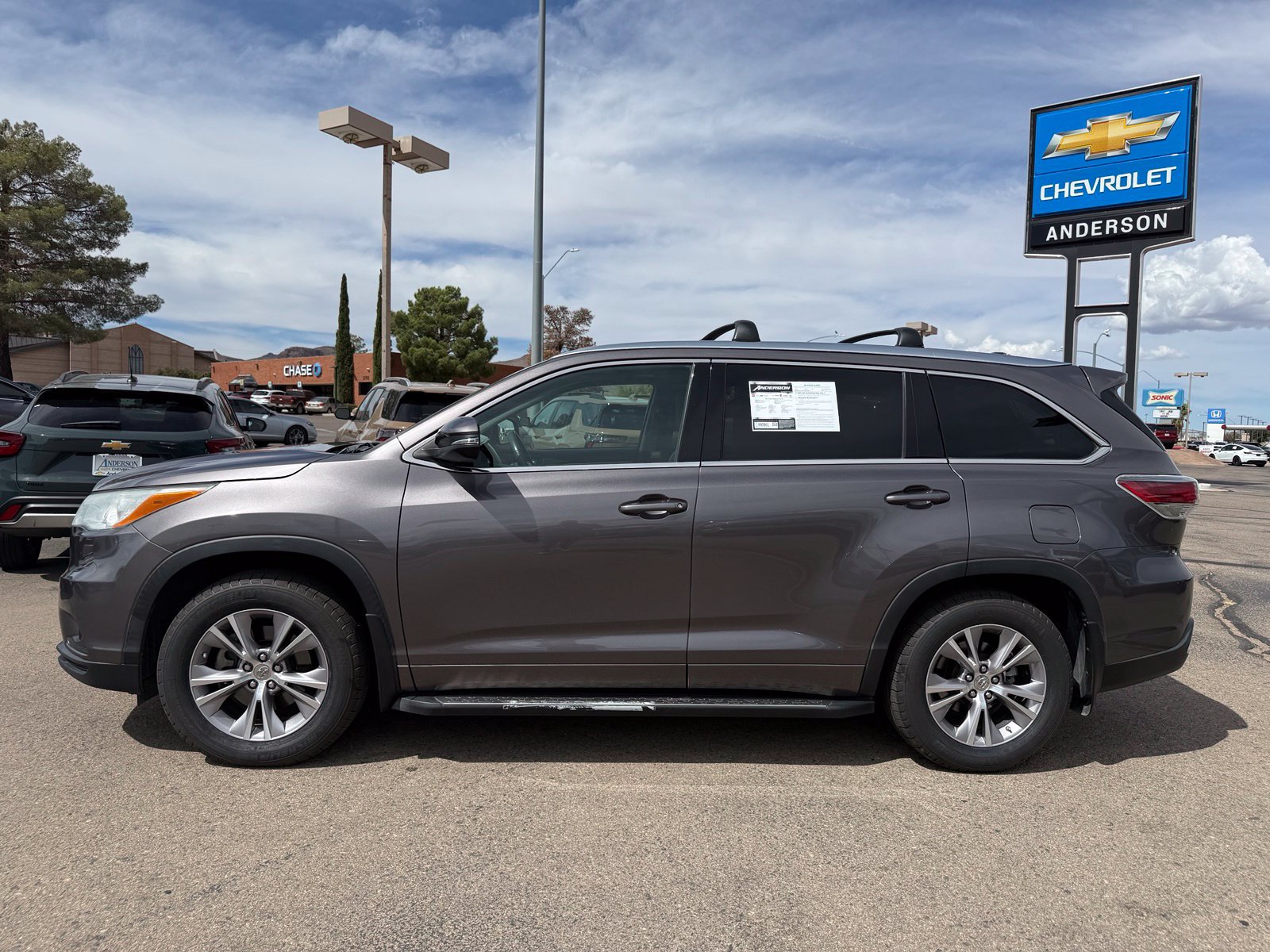 Used 2014 Toyota Highlander XLE AWD/4WD image 11