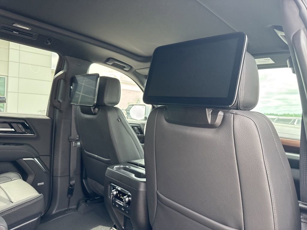 New 2026 GMC Yukon Denali w/ Denali Reserve Package AWD/4WD image 30