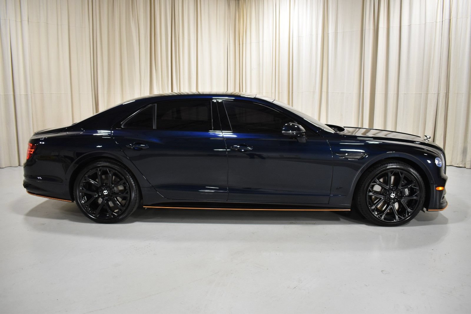 Certified 2024 Bentley Flying Spur S V8 AWD/4WD image 5