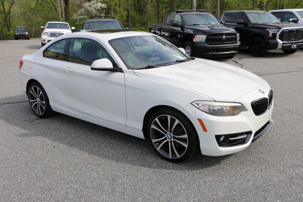 Used 2017 BMW 230i Coupe RWD image 10