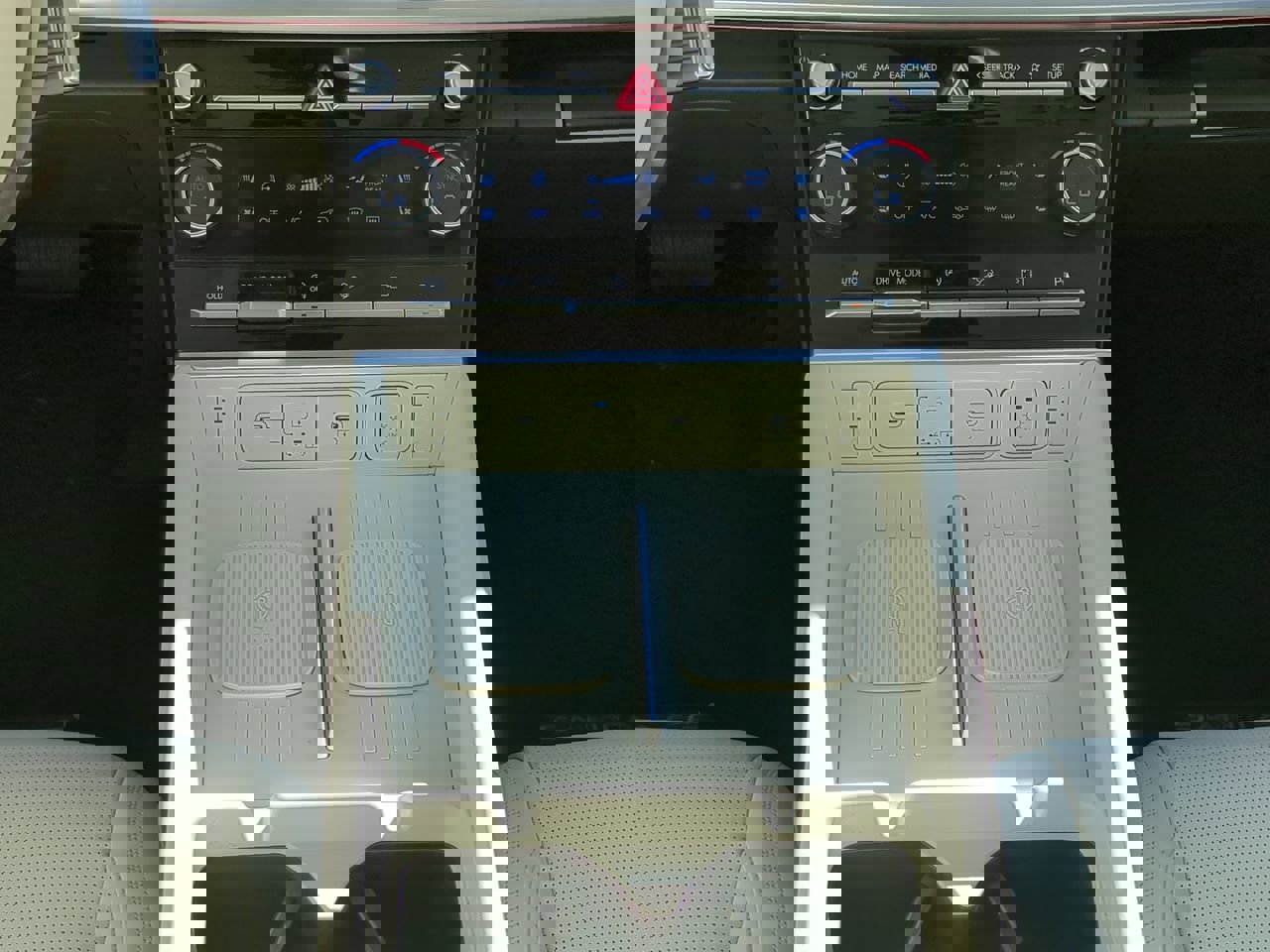 Used 2024 Hyundai Santa Fe Calligraphy image 18