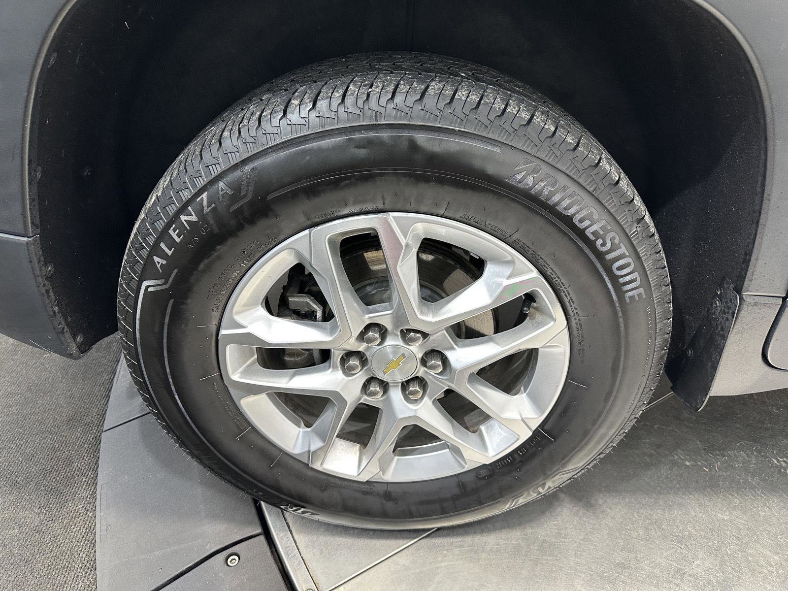 Used 2018 Chevrolet Traverse LT image 11