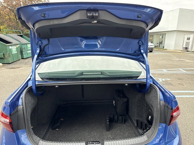 Used 2022 Volkswagen Jetta SE image 31