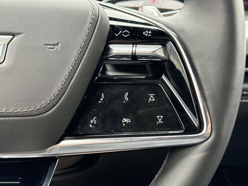 Used 2025 Cadillac Escalade V w/ LPO, Floor Liner Package image 36