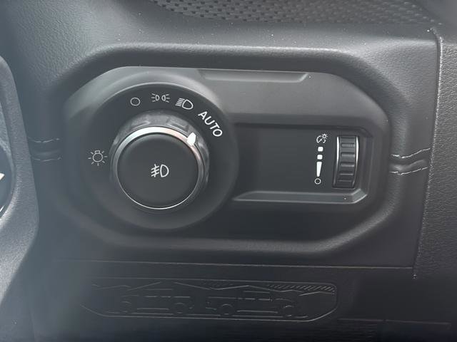 New 2026 Jeep Wrangler Unlimited Rubicon 392 w/ Quick Order Package 27X Moab image 31