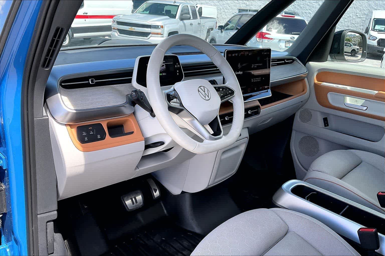 Used 2025 Volkswagen ID. Buzz 1st Edition AWD/4WD video 2