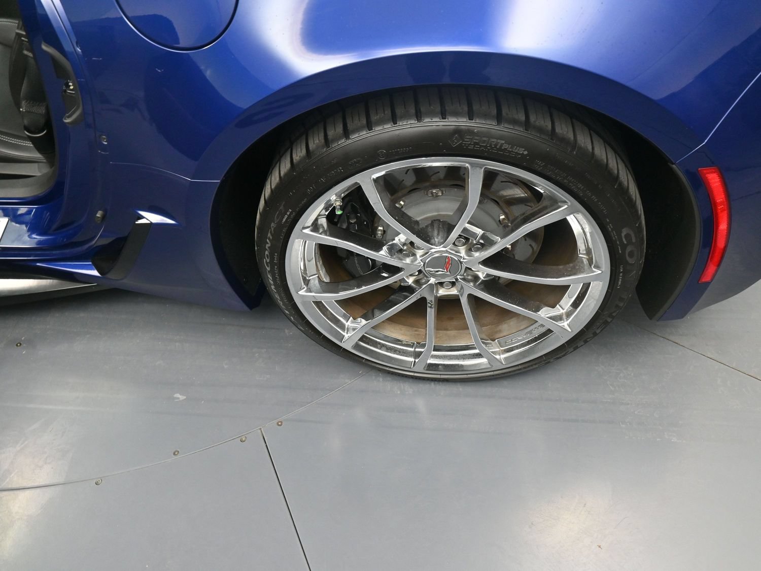 Used 2018 Chevrolet Corvette Grand Sport RWD image 17