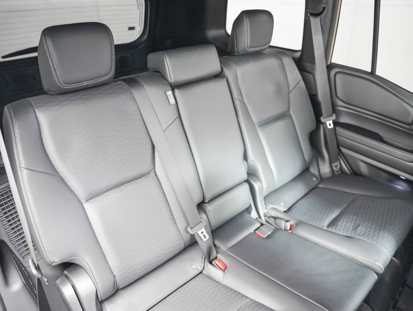 Used 2025 Toyota Land Cruiser w/ Premium Package image 10