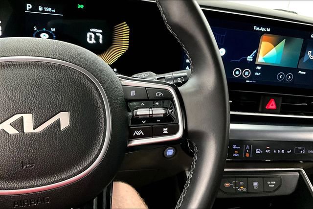 Used 2025 Kia Carnival image 26