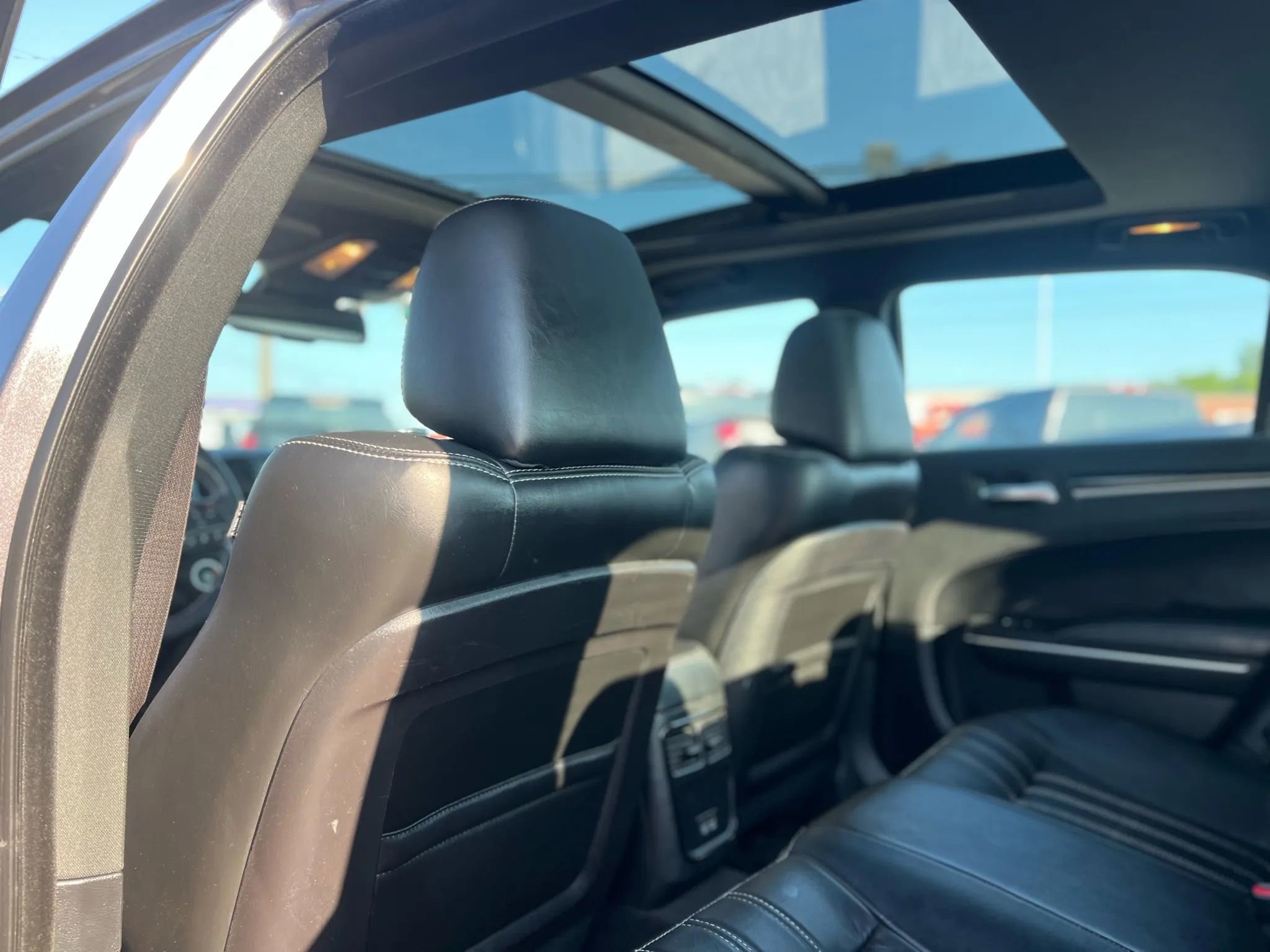 Used 2018 Chrysler 300 S w/ 300S Premium Group image 14