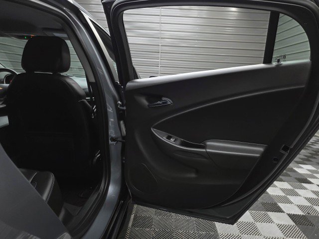 Used 2018 Chevrolet Volt Premier w/ Driver Confidence Package FWD image 34