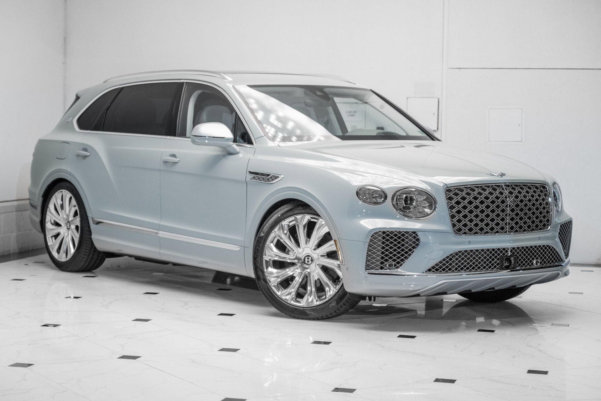 New 2025 Bentley Bentayga Extended Wheelbase image 1