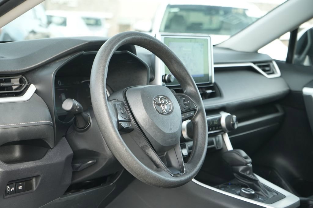 Used 2024 Toyota RAV4 LE image 23