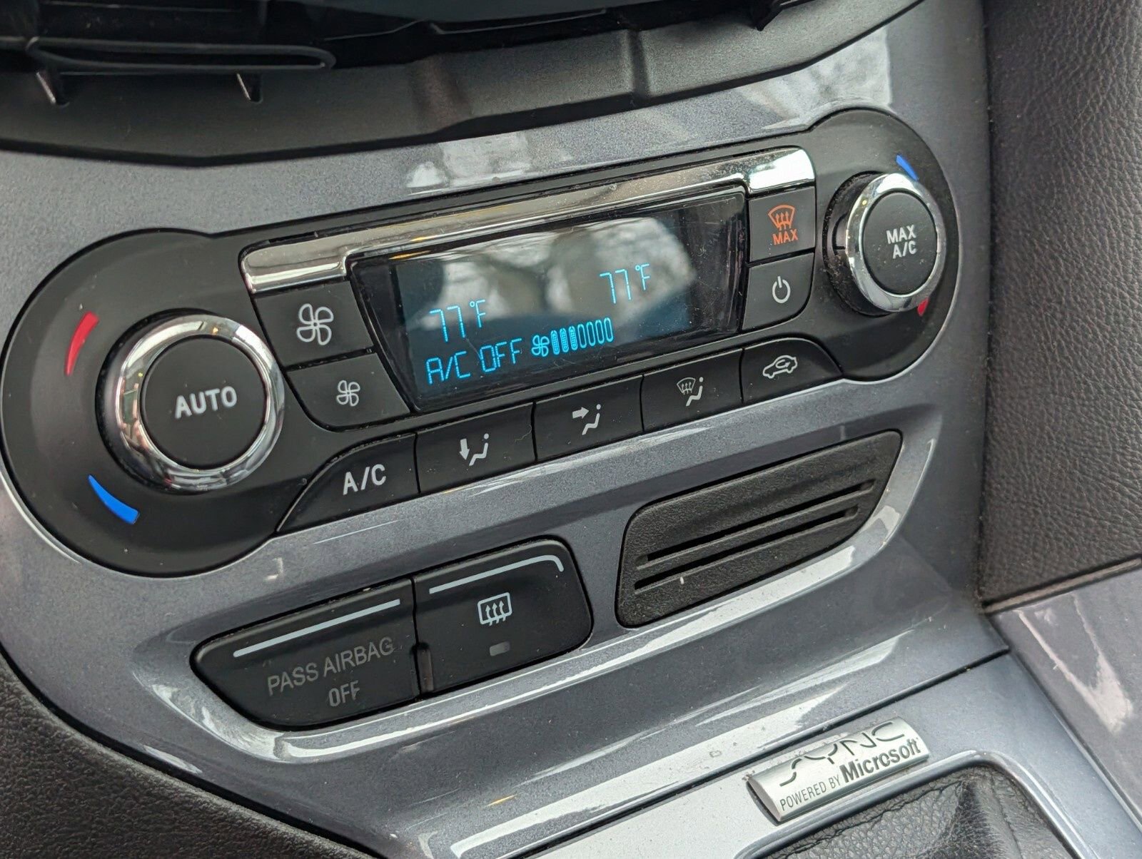 Used 2014 Ford Focus Titanium image 10