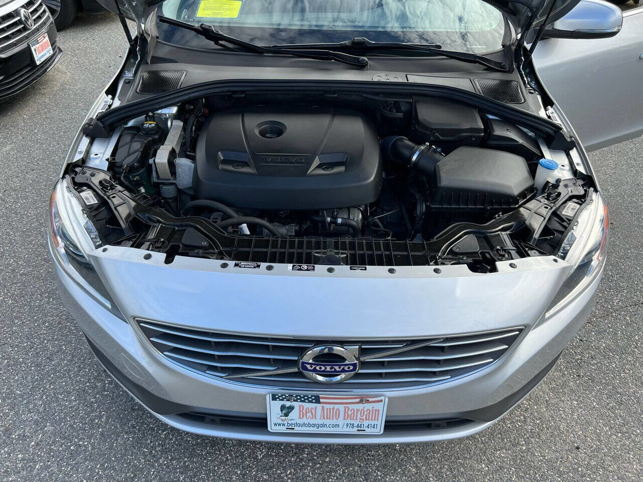Used 2018 Volvo S60 T5 Inscription image 34
