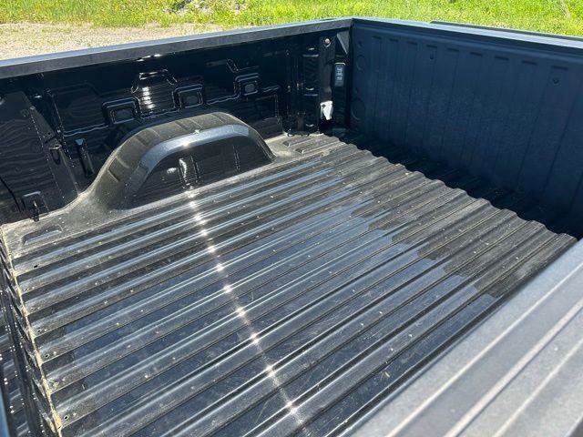 Used 2024 Chevrolet Silverado 1500 LT AWD/4WD image 27