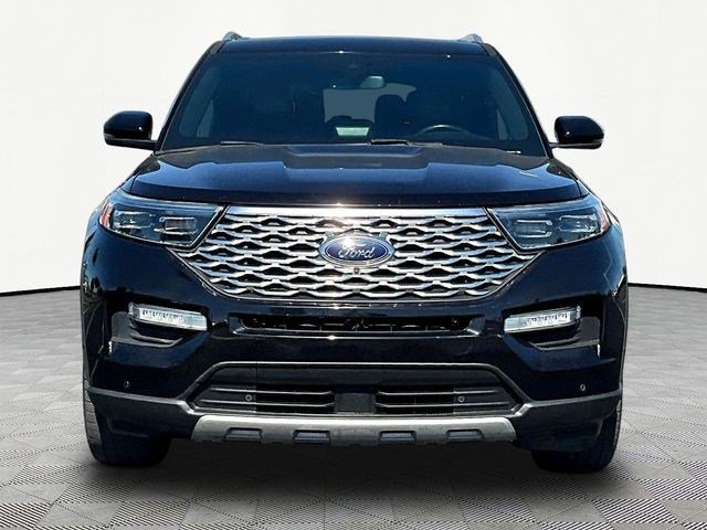 Used 2020 Ford Explorer Platinum w/ Premium Technology Package AWD/4WD image 2