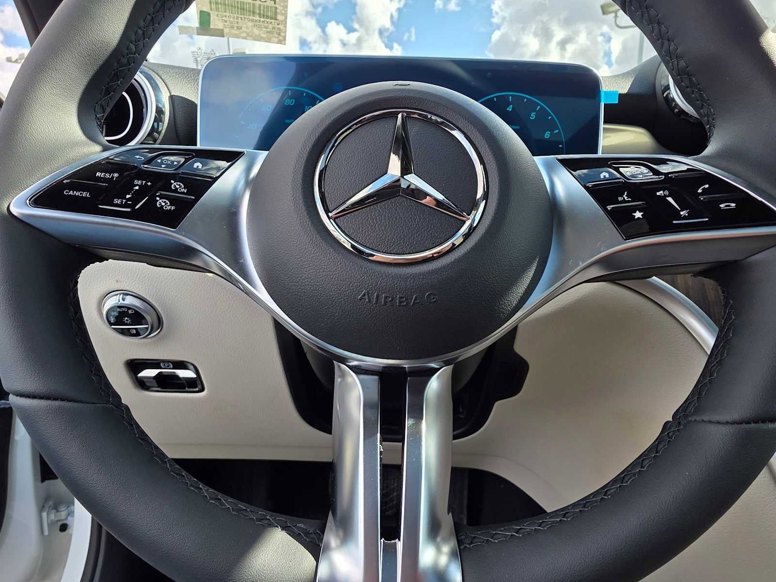 New 2026 Mercedes-Benz GLC 300 4MATIC image 24