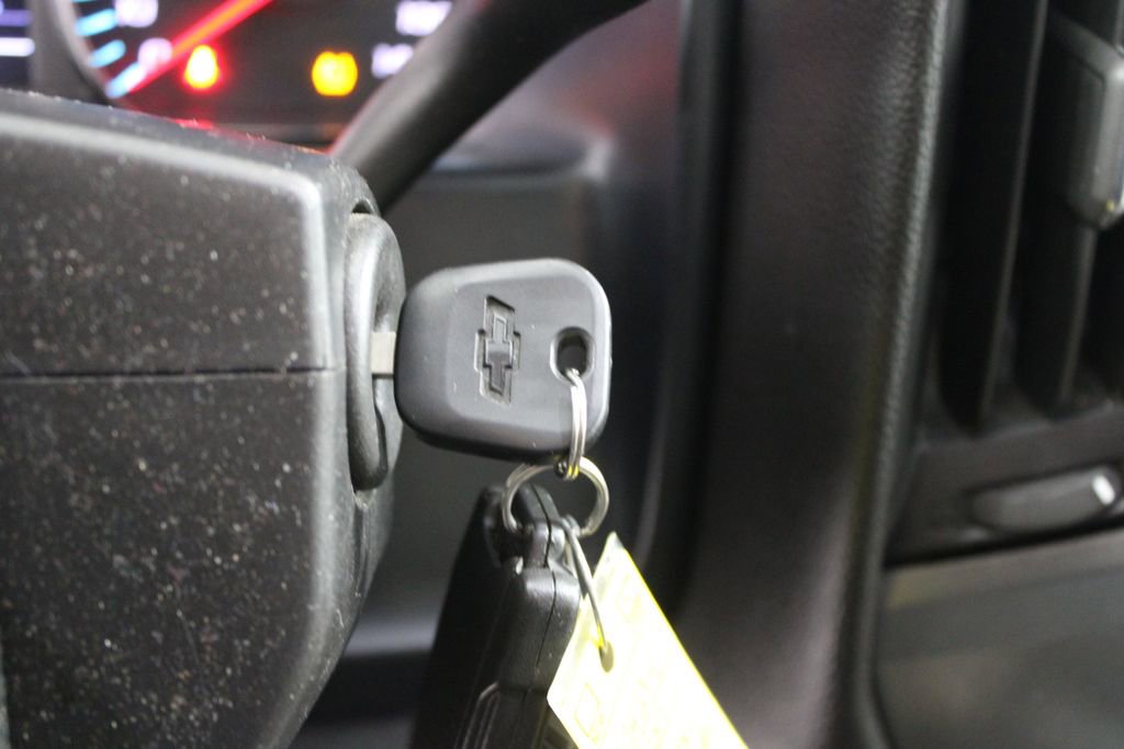 Used 2017 Chevrolet Silverado 1500 LT w/ All Star Edition image 27