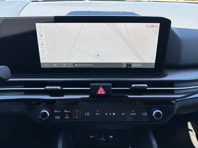 New 2026 Kia Sportage SX FWD image 17