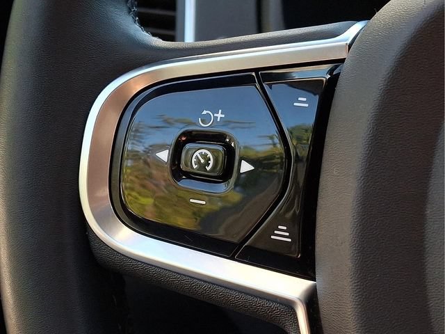 Certified 2024 Volvo XC90 B5 Core w/ Protection Package Premier AWD/4WD image 19