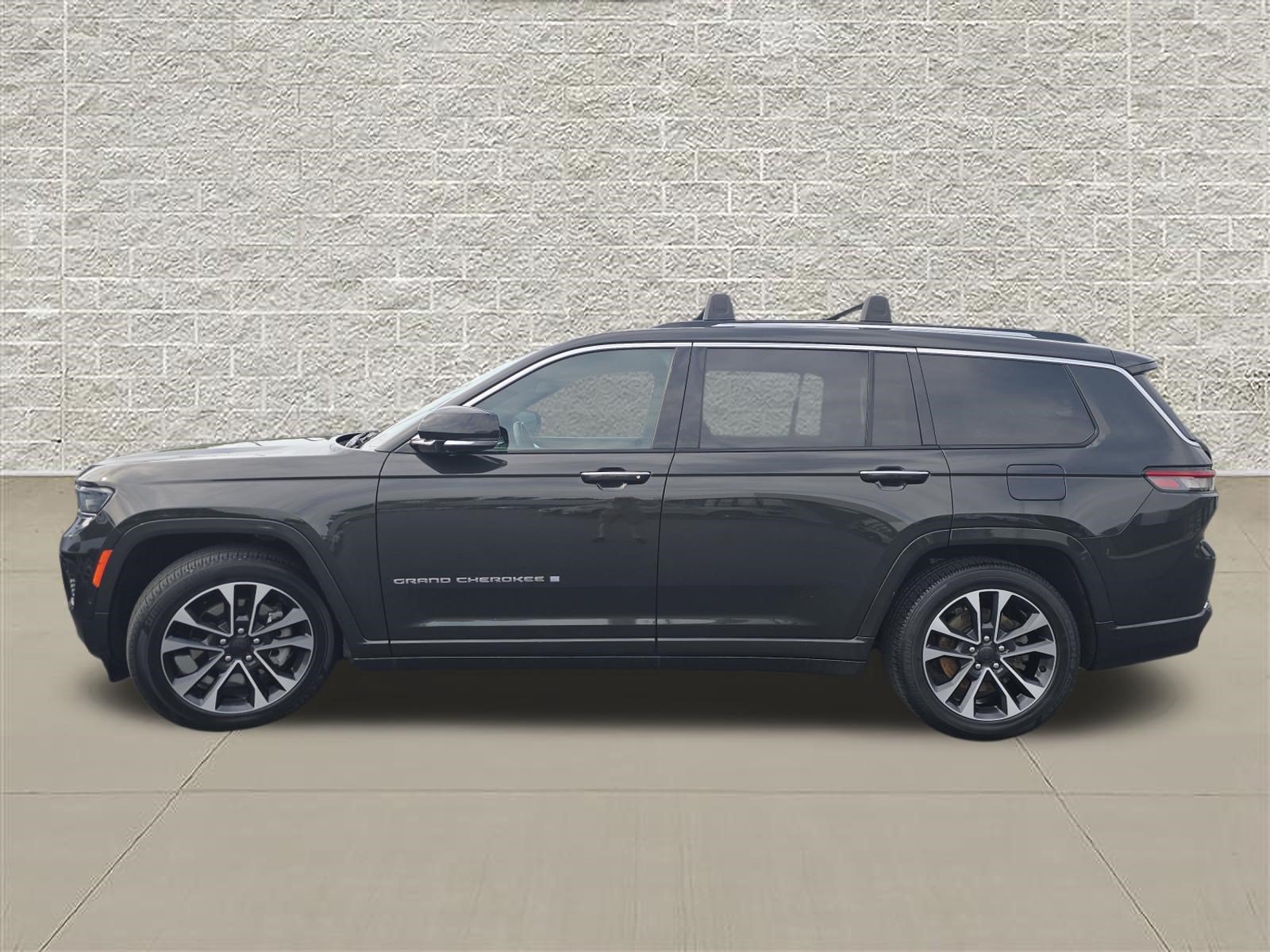 Used 2022 Jeep Grand Cherokee L Overland AWD/4WD image 4