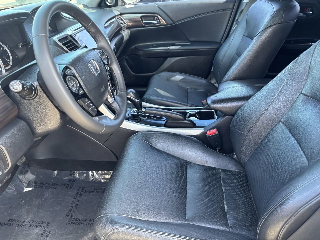 Used 2016 Honda Accord Touring image 18