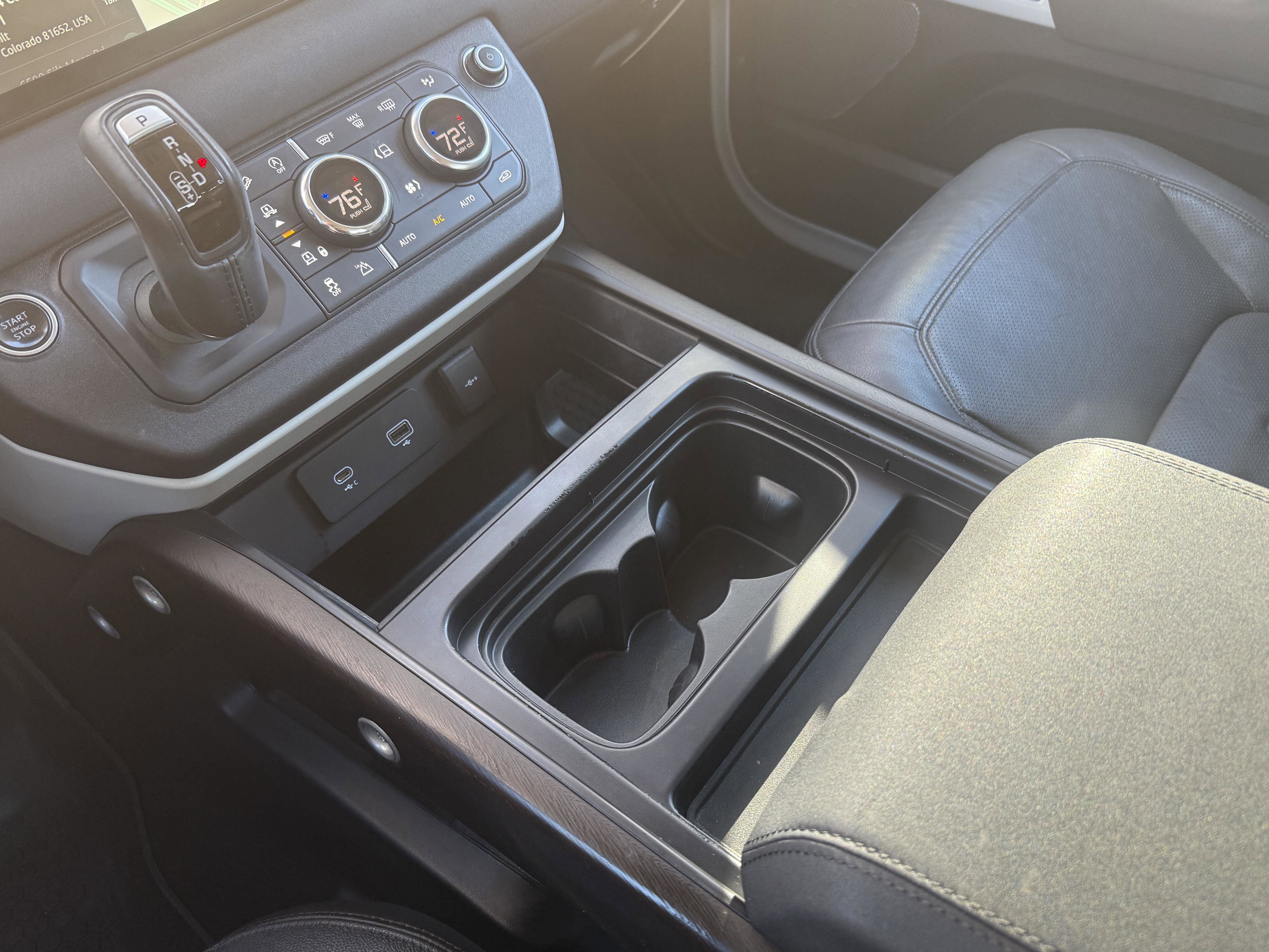 Certified 2022 Land Rover Defender 110 SE image 27