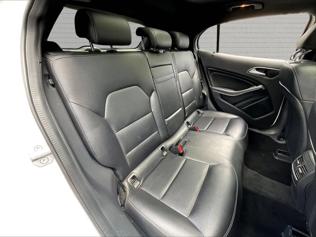 Used 2018 Mercedes-Benz GLA 250 image 19