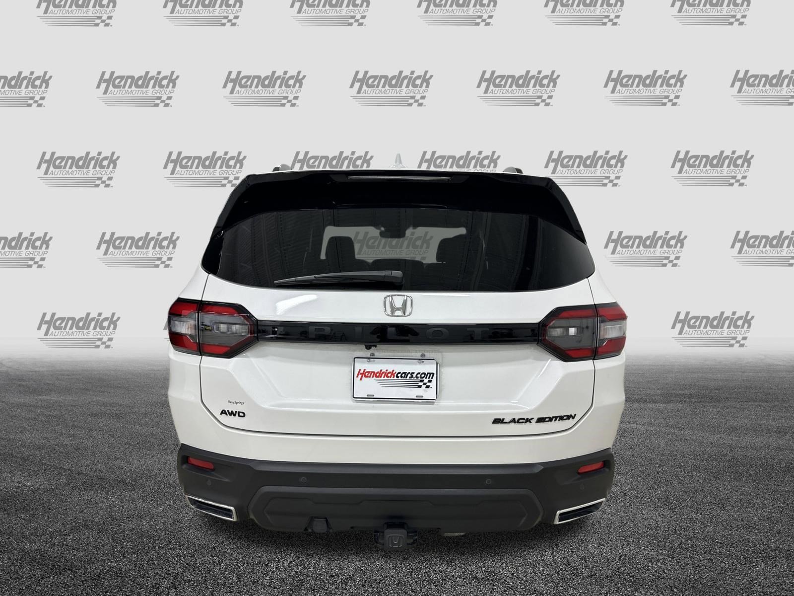 Used 2025 Honda Pilot Black Edition image 9