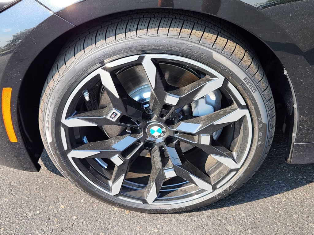 New 2026 BMW 330i xDrive Sedan w/ M Sport Package AWD/4WD image 7