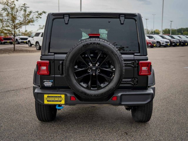 Used 2024 Jeep Wrangler Unlimited Sahara image 7