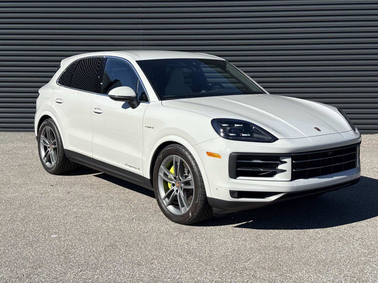 Certified 2025 Porsche Cayenne S image 9