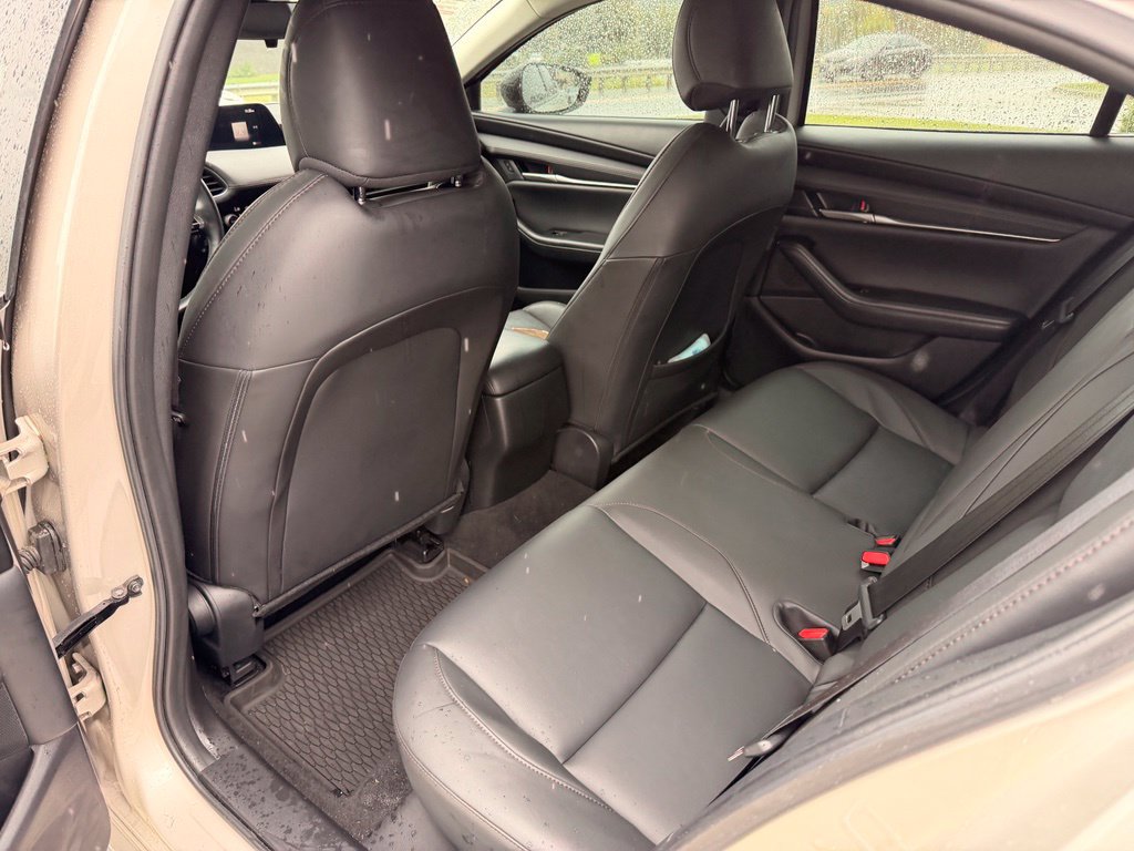 Used 2025 MAZDA MAZDA3 s FWD image 29