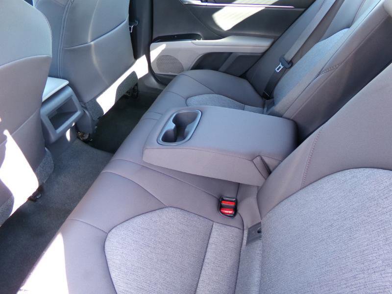 Used 2018 Toyota Camry LE FWD image 26