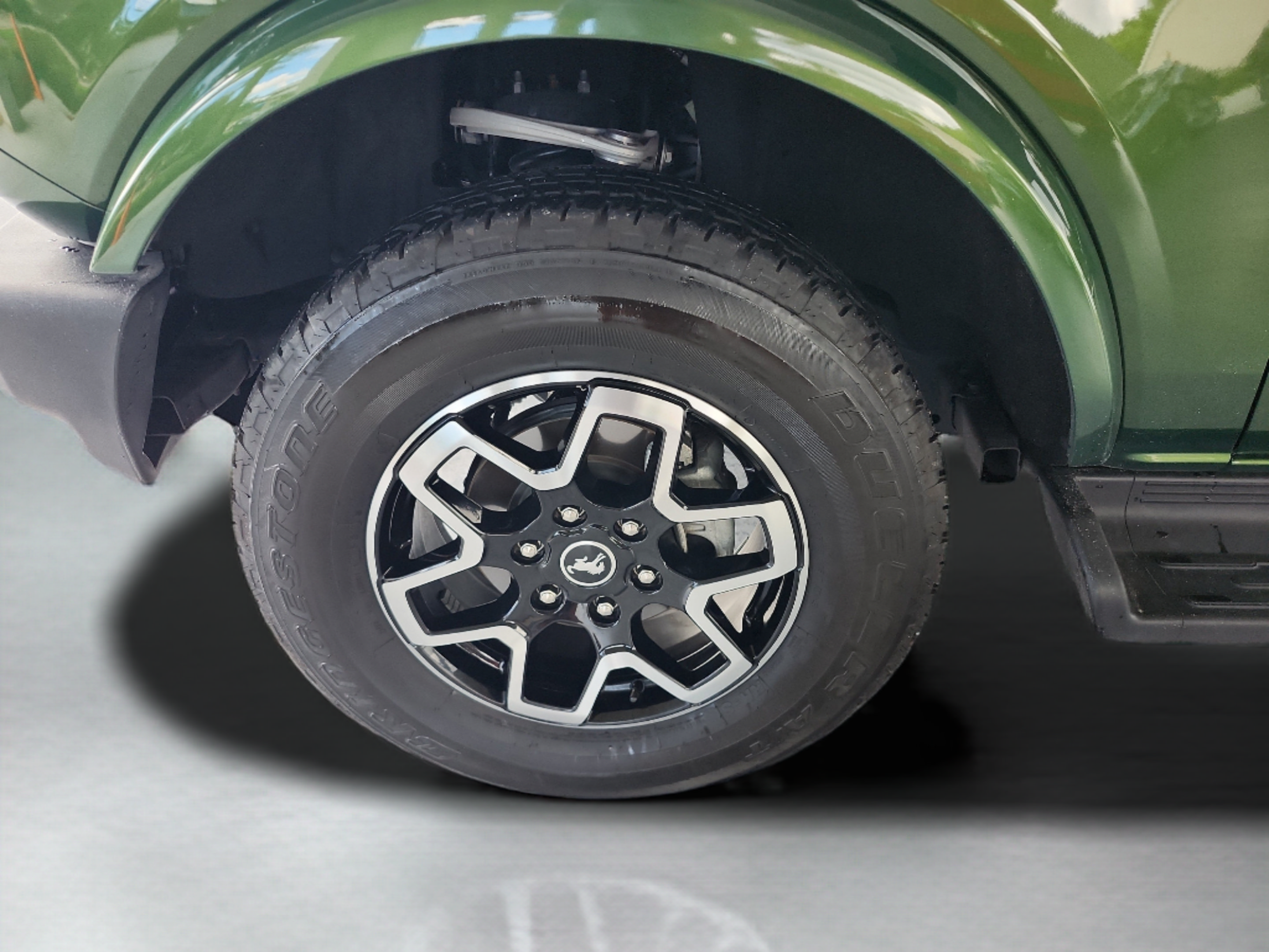 Certified 2025 Ford Bronco Outer Banks AWD/4WD image 9