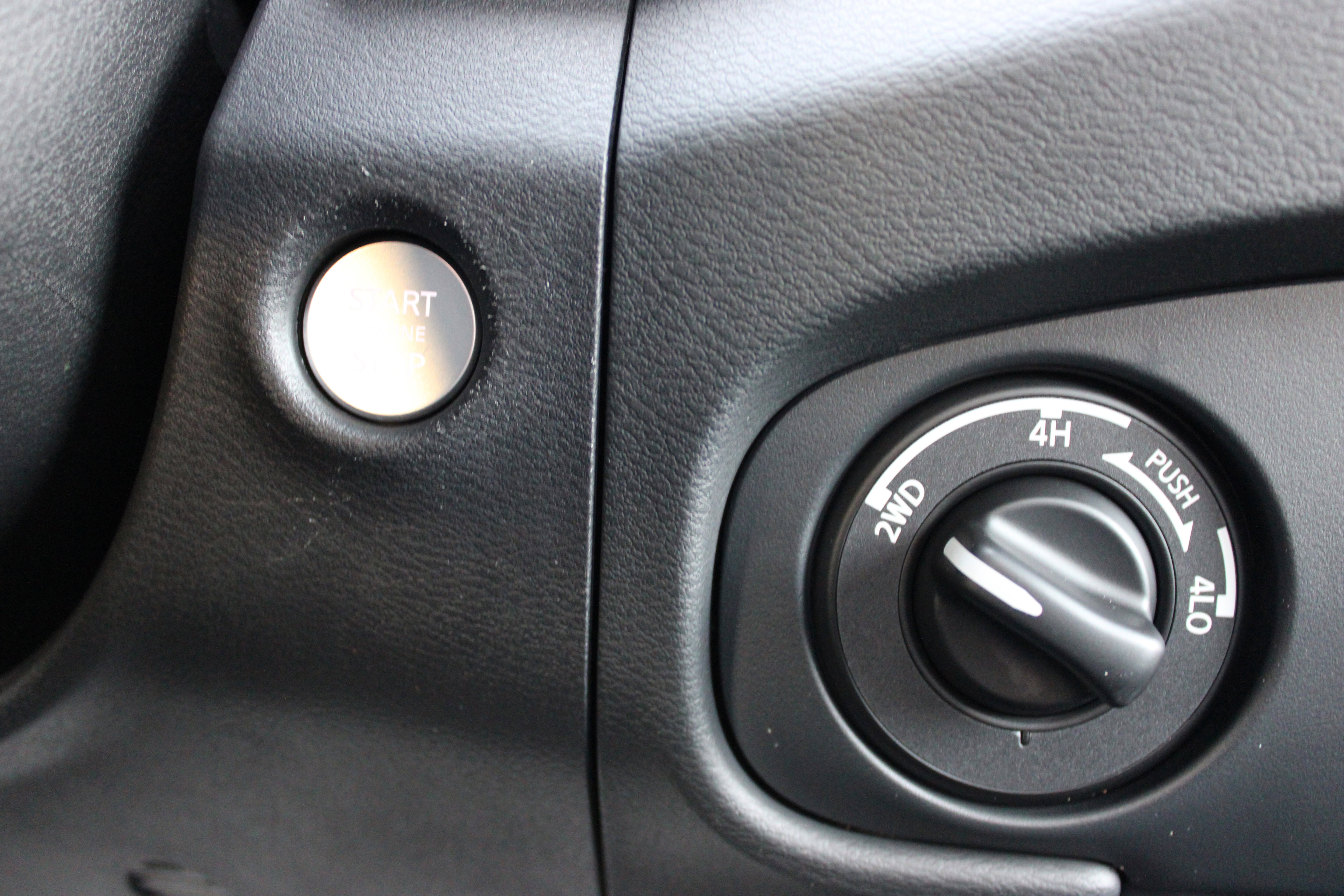 Certified 2022 Nissan Frontier PRO-4X w/ Pro-4X Premium Package image 19