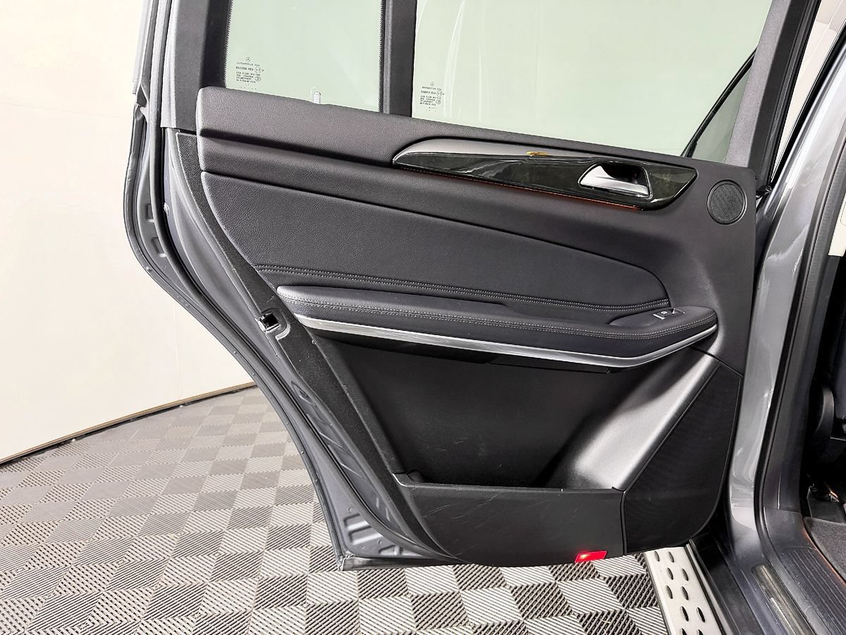 Used 2018 Mercedes-Benz GLS 550 4MATIC image 40