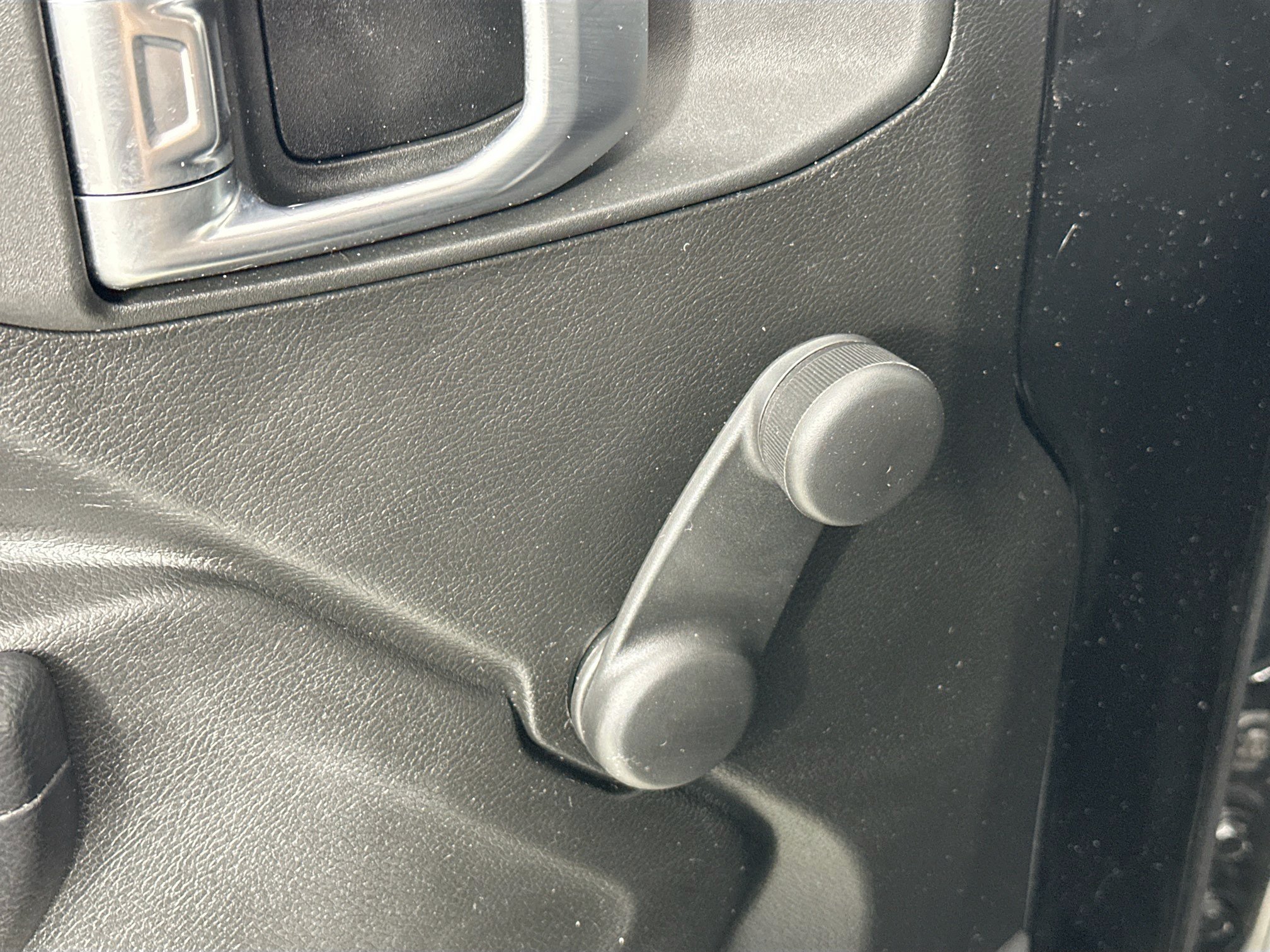 Used 2023 Jeep Wrangler Sport AWD/4WD image 17