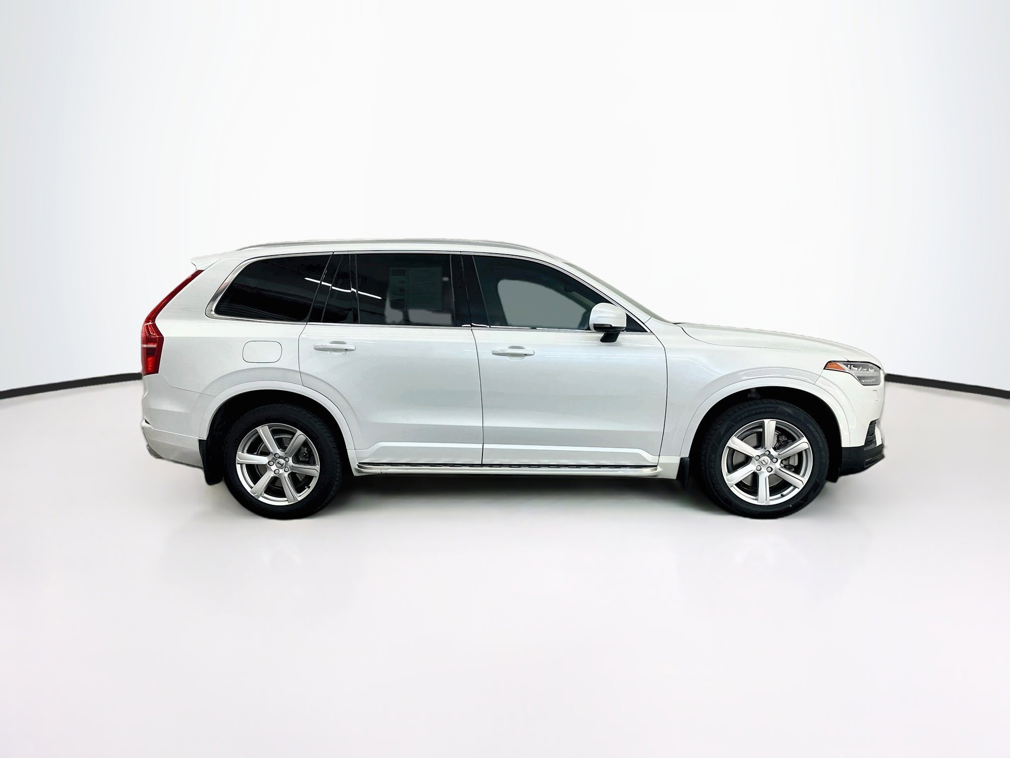 Used 2021 Volvo XC90 T6 Momentum AWD/4WD image 10