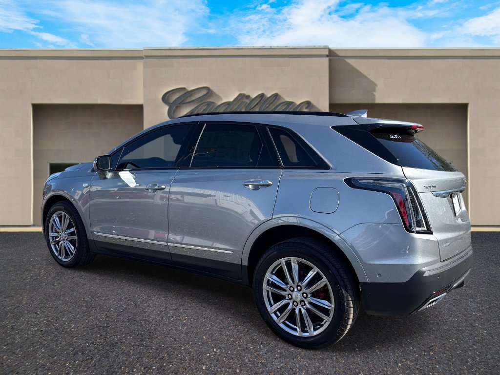 New 2026 Cadillac XT5 Sportv w/ LPO, Floor Liner Package AWD/4WD image 5