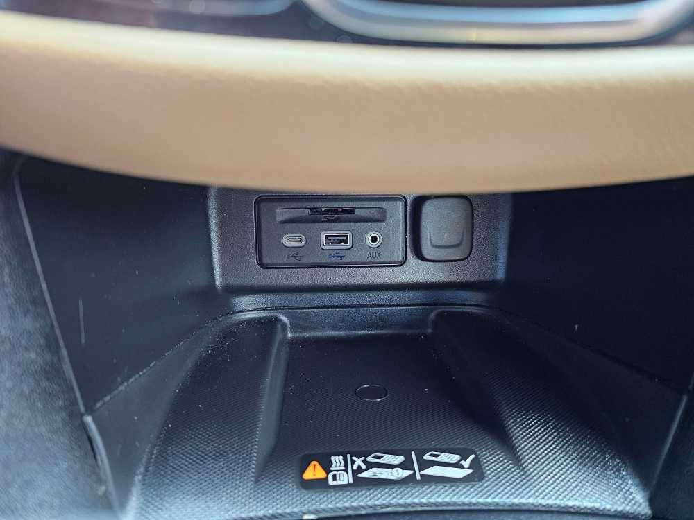 Used 2024 Chevrolet Equinox Premier AWD/4WD image 22