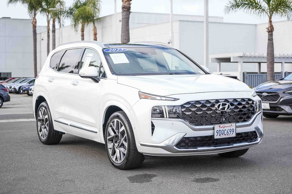 Used 2023 Hyundai Santa Fe Calligraphy FWD image 3