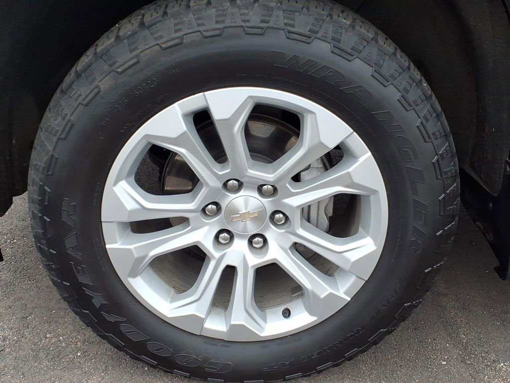 Certified 2022 Chevrolet Silverado 1500 LTZ w/ Technology Package image 24