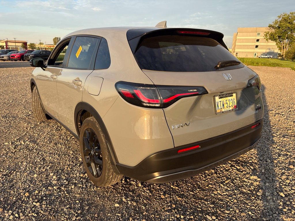 Used 2024 Honda HR-V Sport image 9